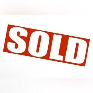 **SOLD**Guess faux leather beige taupe crocodile pattern purse.*